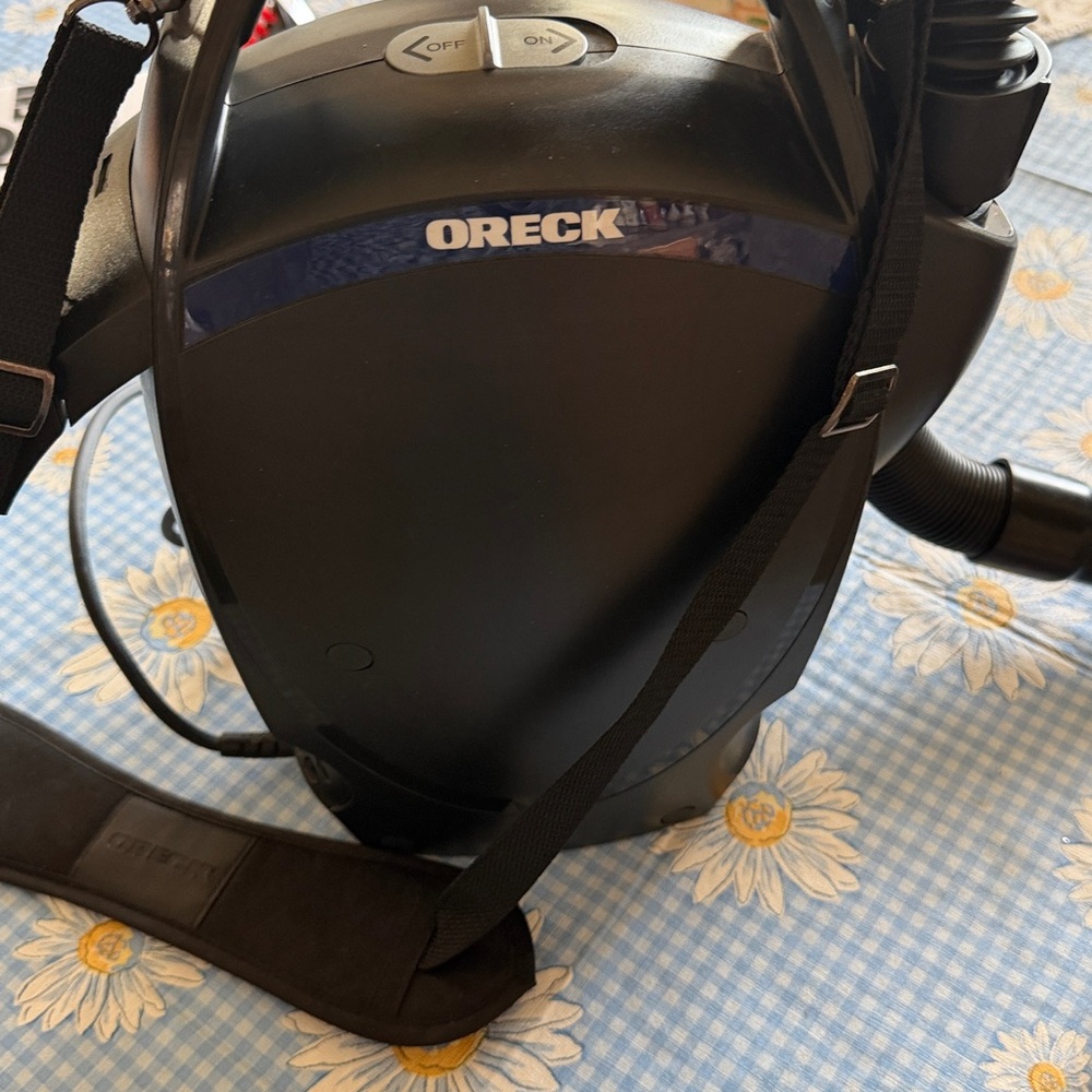 EUC~Oreck Black Handheld Vacuum W/Attachments/Filter Bag & Instruction Manual - Picture 8 of 14